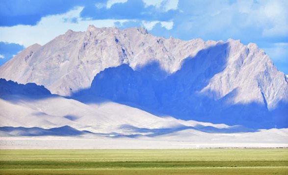 Breathtaking view of Tibet's Ali