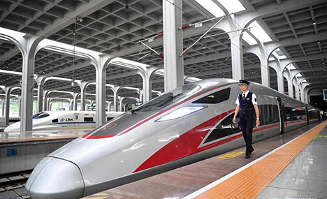 China's railway network sees steady growth in passenger trips in July