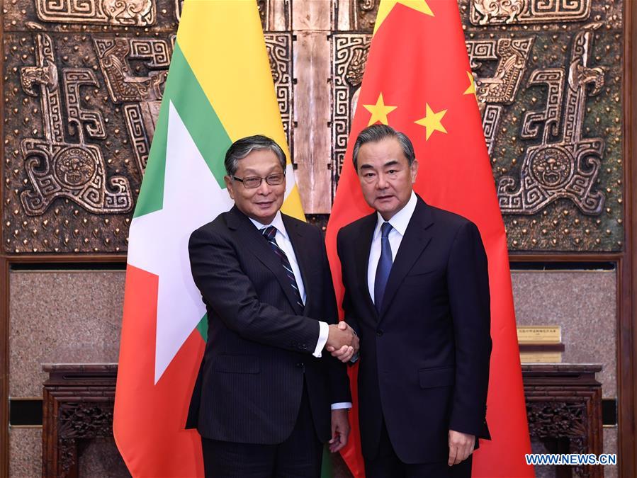 Chinese FM holds talks with Myanmar official