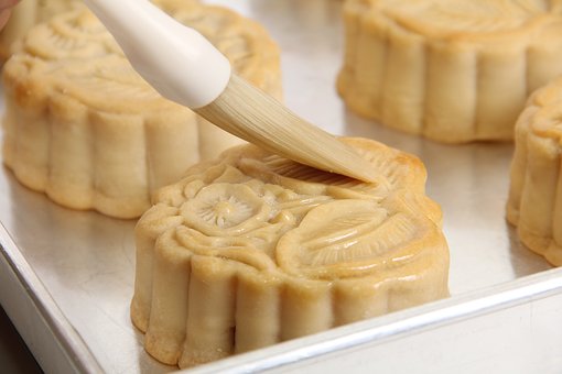 How brands are biting into Chinese mooncake culture