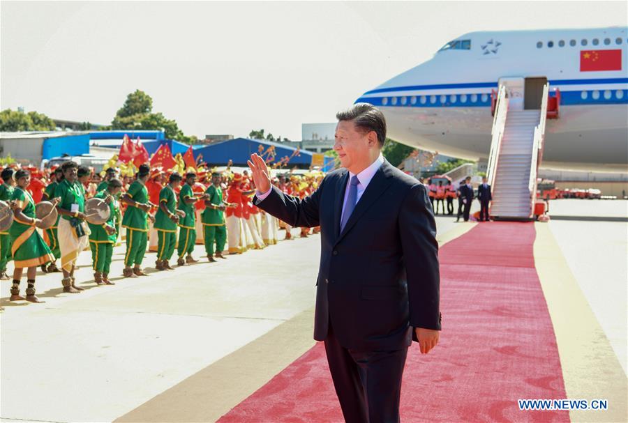 Chinese President Xi Jinping waves to local people upon his arrival in Chennai, India, Oct. 11, 2019. At the invitation of Indian Prime Minister Narendra Modi, Chinese President Xi Jinping arrived in the southern Indian city of Chennai on Friday afternoon for the second informal meeting with Modi. (Xinhua/Xie Huanchi)