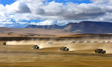PLA stages air defense drill in Tibet