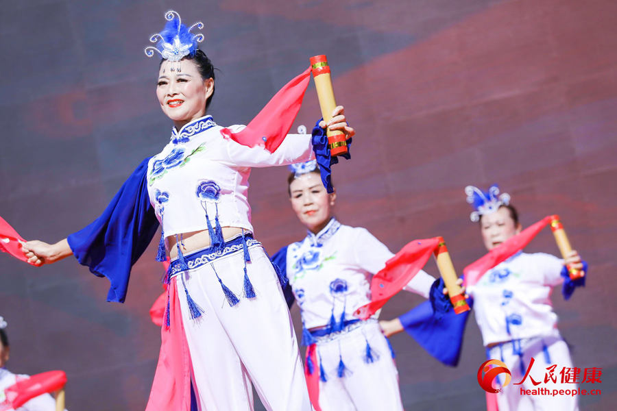 Square dance competition final concludes in Beijing