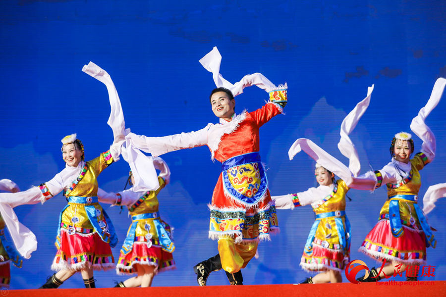 Square dance competition final concludes in Beijing