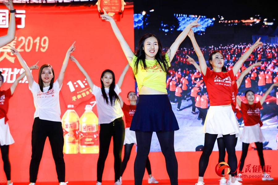 Square dance competition final concludes in Beijing