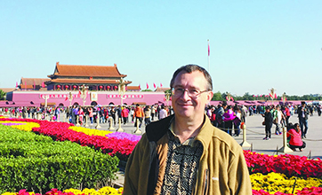 British professor: Institutional strengths enable China to realize great accomplishments