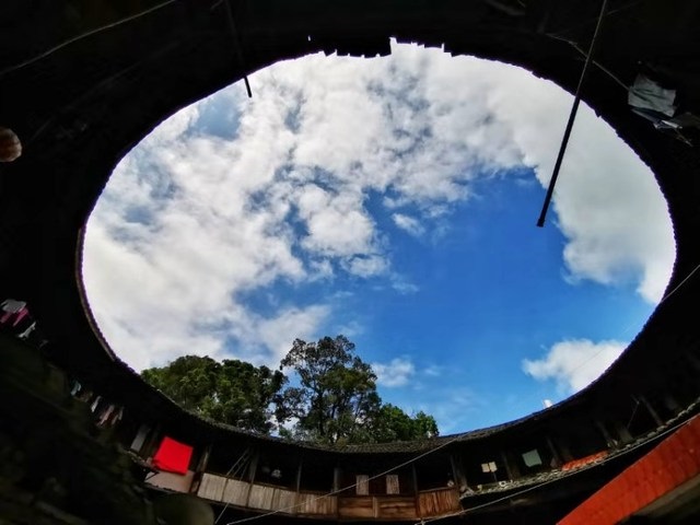 Man tours China, records splendid scenery with over 80,000 photos