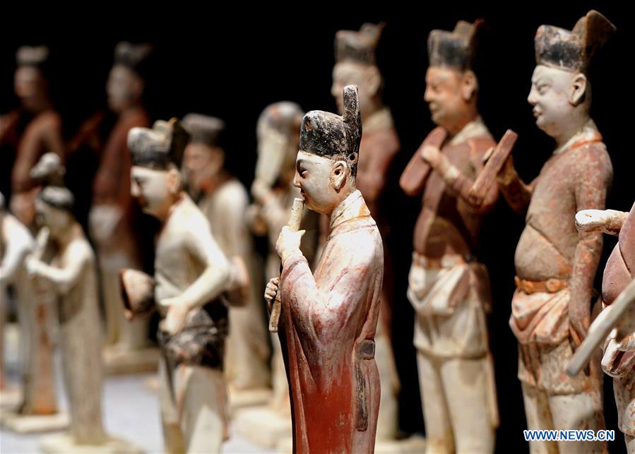 Exhibition on music and dancing along ancient Silk Road held in Zhengzhou, C China