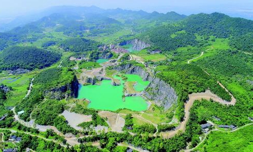 China's mining pit remains transform into fairyland