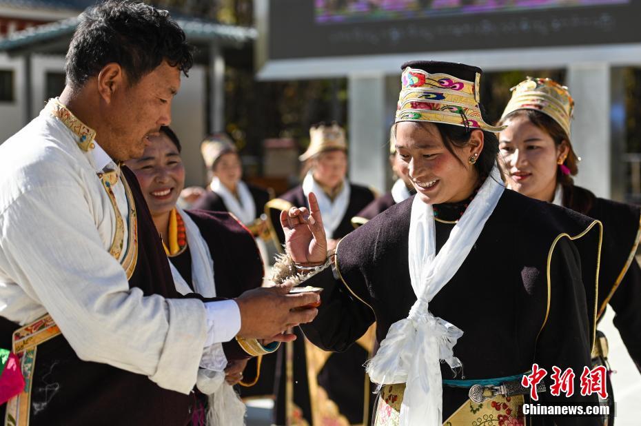 People celebrate Gongbo New Year in Tibet