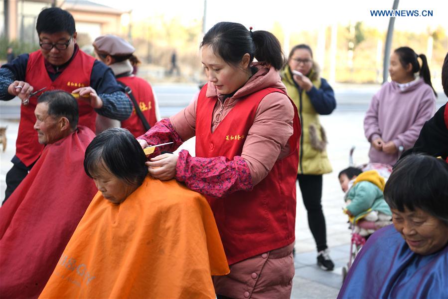 International Volunteer Day marked across China
