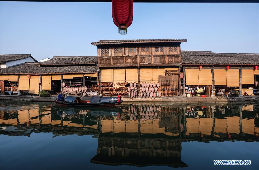 Anchang ancient town in China's Zhejiang attracts lots of tourists