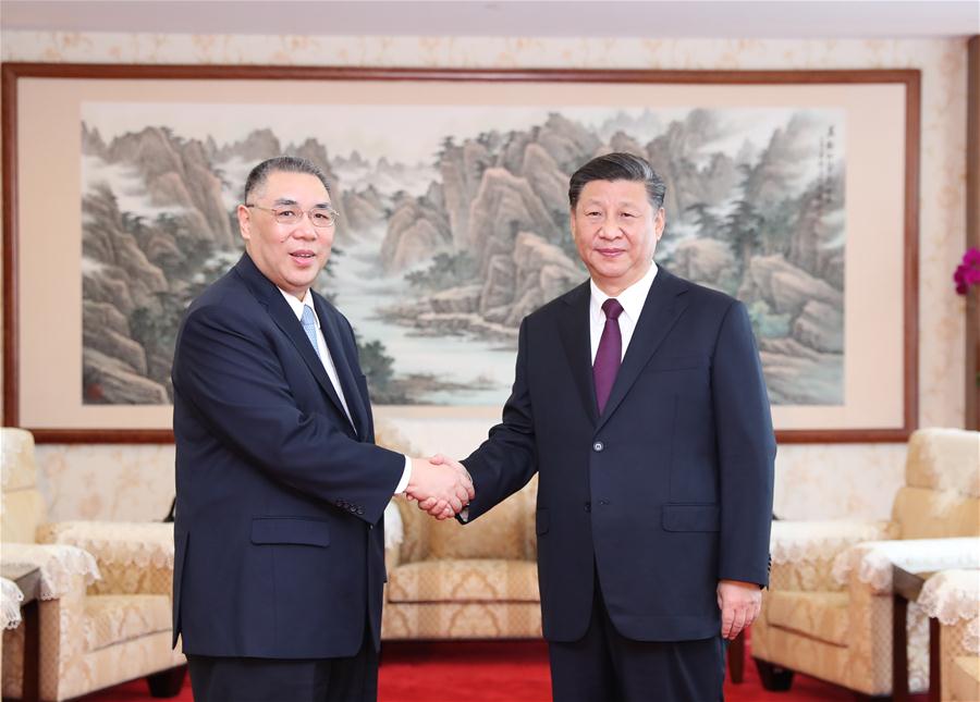 President Xi meets Macao SAR chief executive