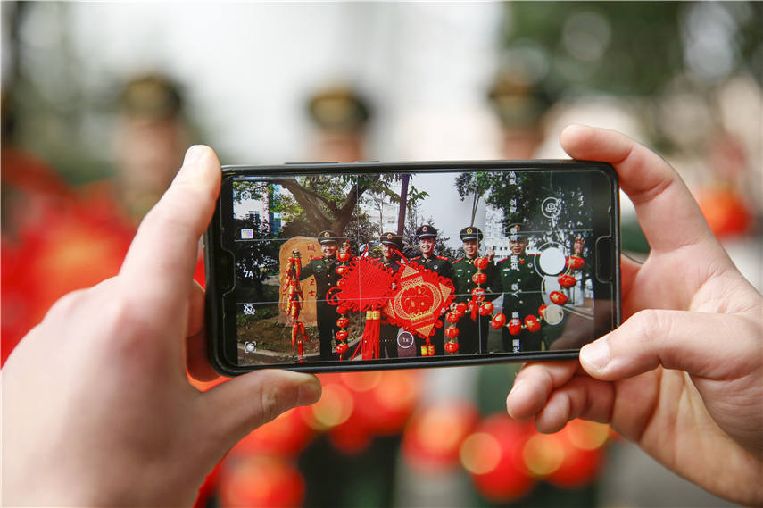 People's Armed Police soldiers decorate barracks to celebrate Chinese New Year