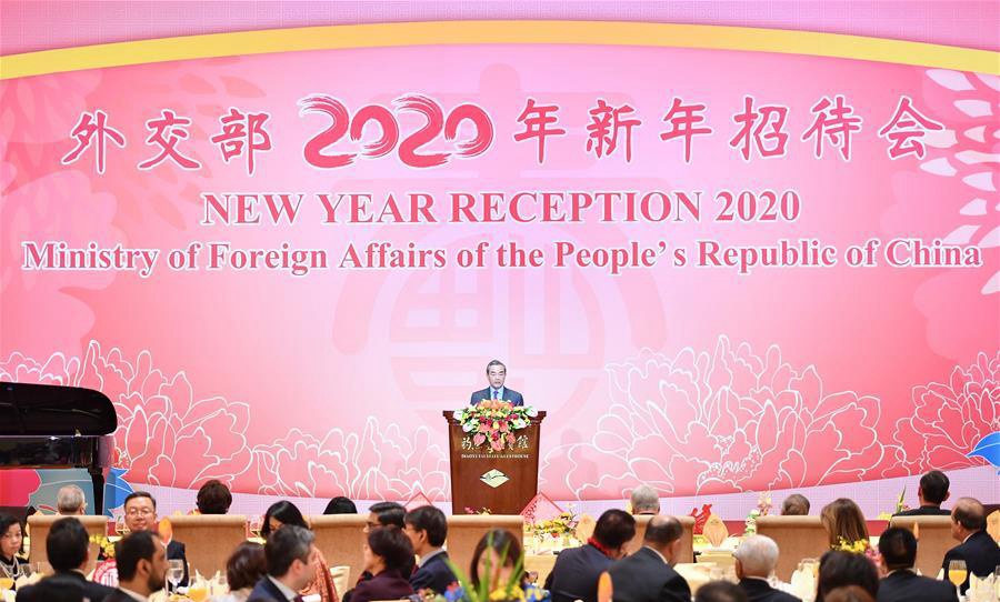 FM reiterates China's resolve on reunification