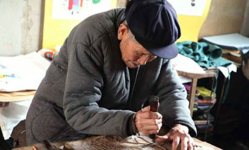 Handcrafted woodblock Spring Festival paintings in Weifang