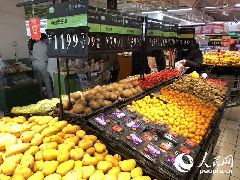 Wuhan supermarket supplies and prices back to normal