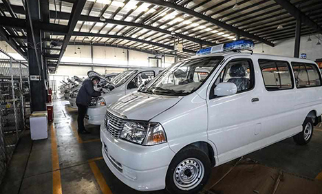 Auto company rushes to produce negative pressure ambulances