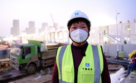 Female workers contribute to construction of hospital in Wuhan