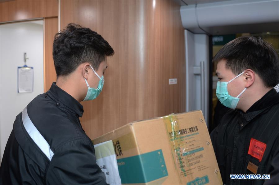 Medical workers from Hunan set off for Wuhan to aid novel coronavirus control efforts