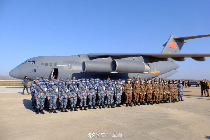 1,200 military medics arrive in Wuhan to help battle coronavirus