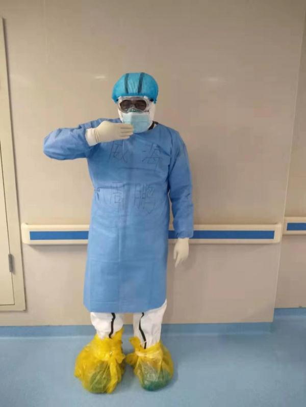 Shandong medical team in Hubei isolation ward praised for sign language system