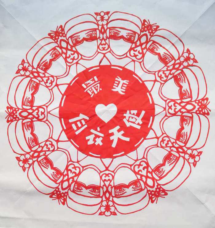 Chinese artists cheer for heroes fighting against epidemic with paper cuttings