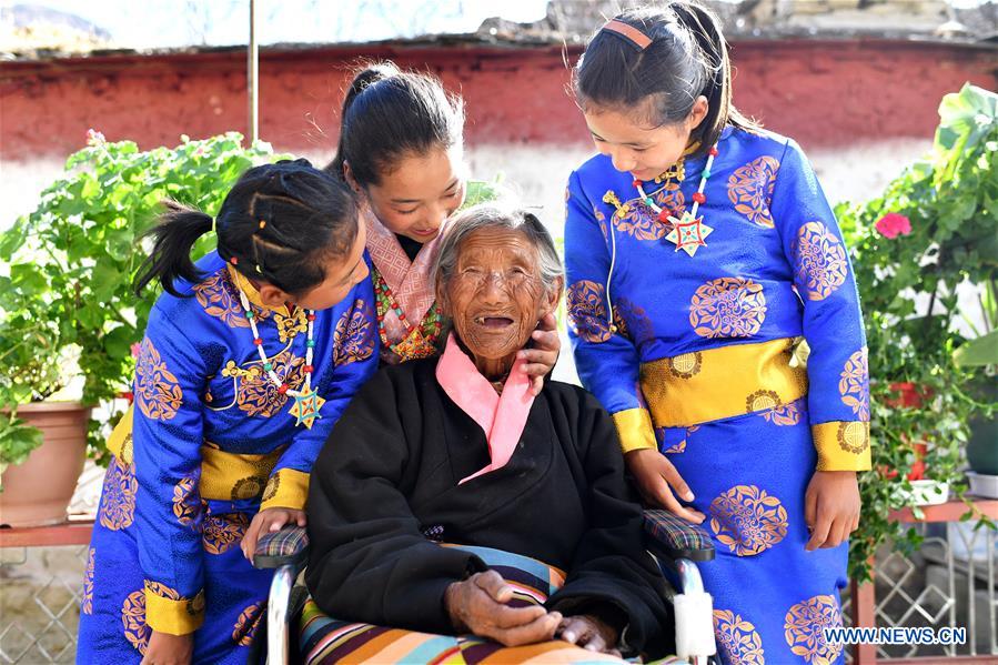 Pic story: family shakes off poverty in Shannan, Tibet