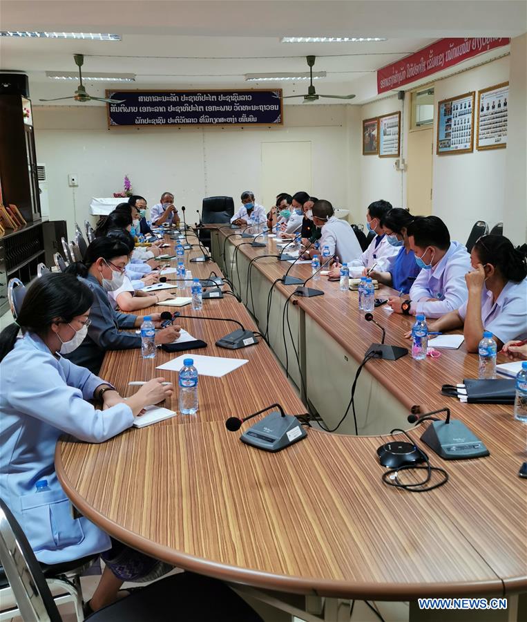 Chinese medical experts share experience in COVID-19 fight with Lao counterparts in Vientiane