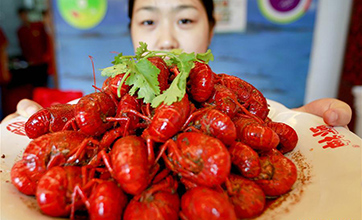 Wuhan’s food industry comes back to life as epidemic curbed