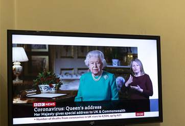 British Queen makes rare speech to lift nation's spirits amid coronavirus pandemic