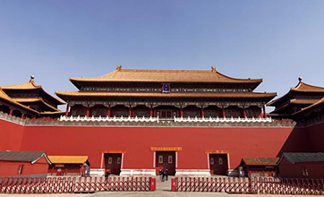 Live broadcast on visiting of Forbidden City held during Qingming Festival