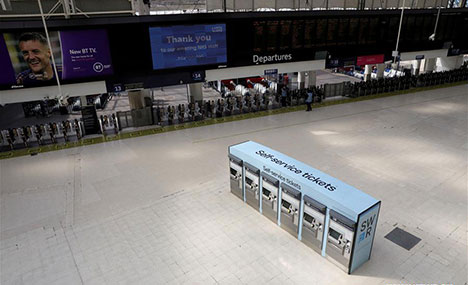 UK extends lockdown for at least three weeks