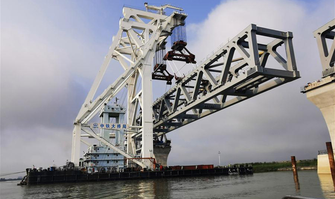 29th span installed in construction of Bangladesh's Padma bridge