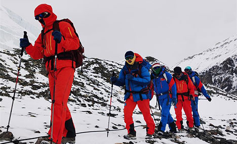 Mt. Qomolangma survey teams arrive at 6,500M high base camp