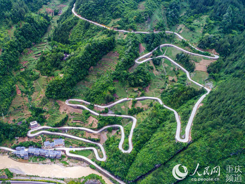 Highways facilitate Chengkou county in SW China tapping into ecotourism potential