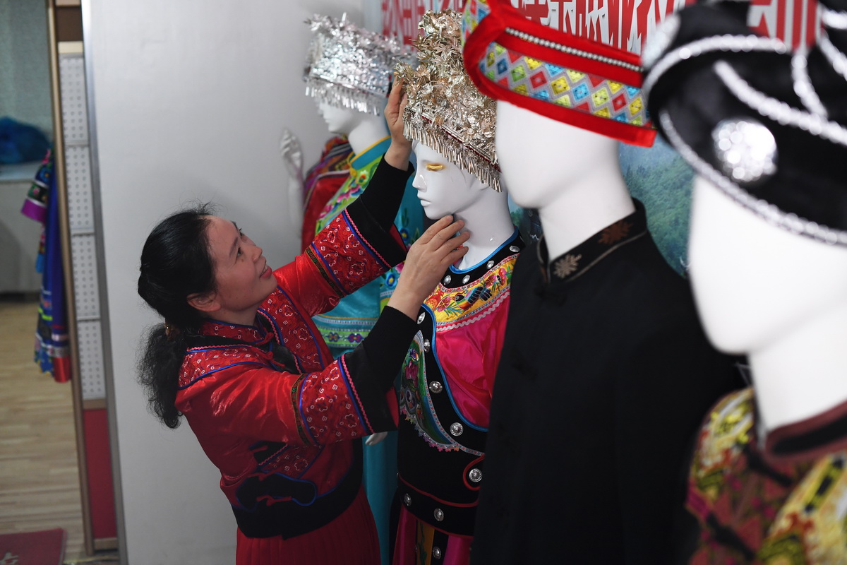 Migrant worker-turned-NPC deputy helps poor people find work near homes