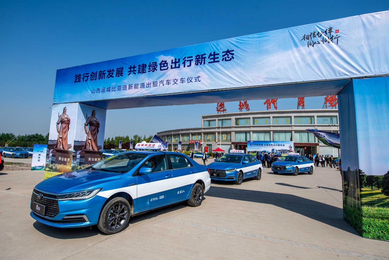 China’s new energy vehicle market embraces sound momentum for development