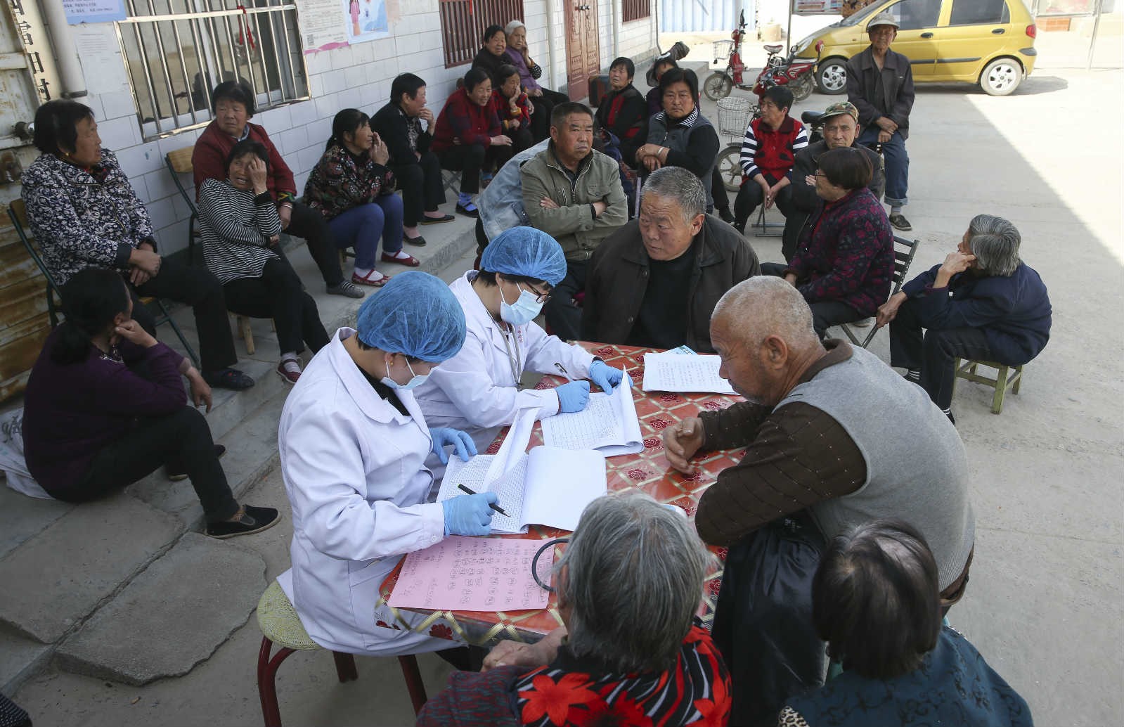 China’s doctor makes unremitting efforts to fulfill health-related poverty alleviation tasks