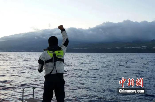 One-armed Chinese captain completes round-the-world voyage