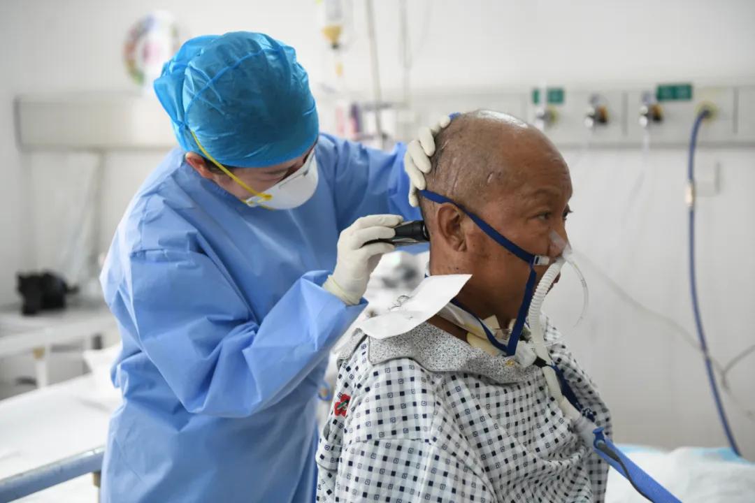 Critical COVID-19 patient in China saved by lung transplant now able to stand up