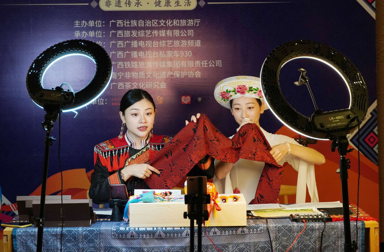 China’s intangible cultural heritage goes online, gains new vitality
