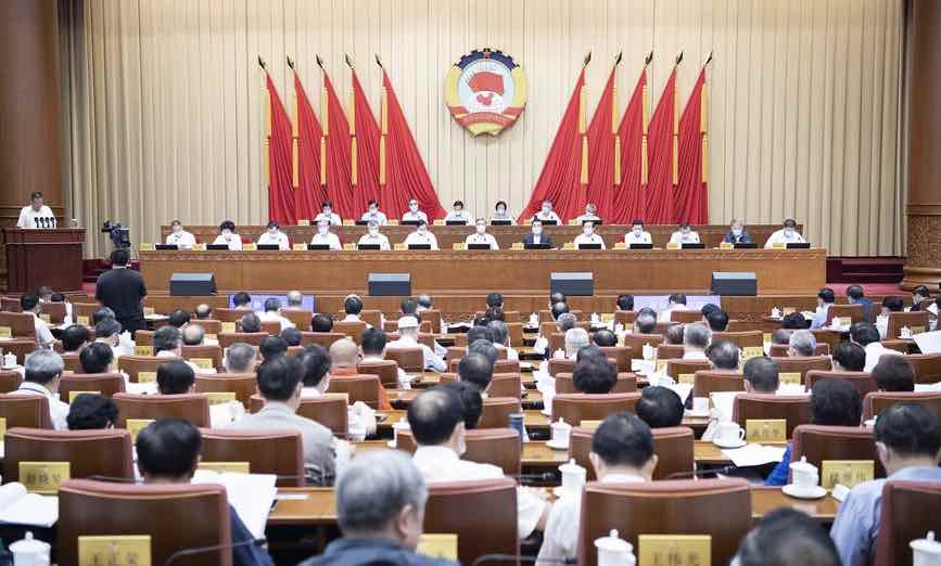 National political advisors discuss poverty alleviation