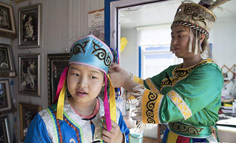 Ethnic minority group embraces prosperity in NE China