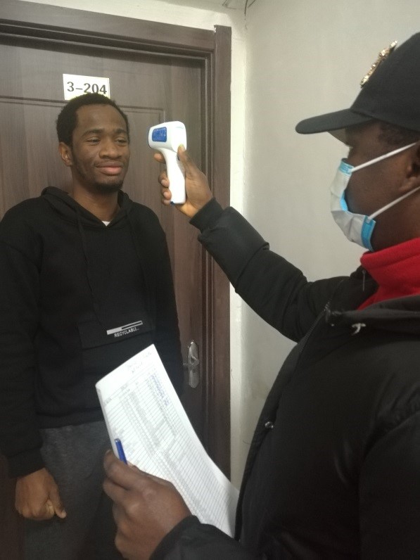 Nigerian student studying in China enjoys rewarding volunteer work in COVID-19 fight