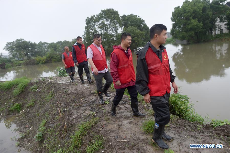 Flood prevention work in full swing along branch channel of Beijing-Hangzhou Grand Canal