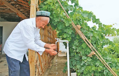 All impoverished households in Xinjiang connected to safe tap supplies
