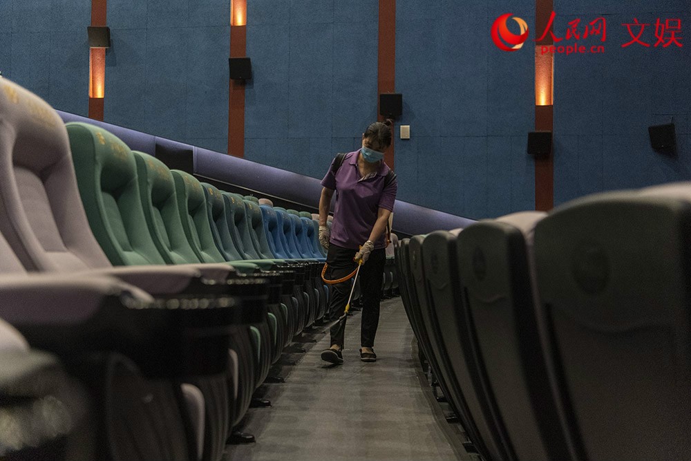 Movie theaters in Beijing take anti-epidemic measures ahead of reopening