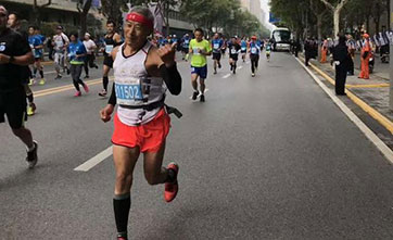 71-year-old runner overcomes arthritis, plans to participate in National Games marathon 