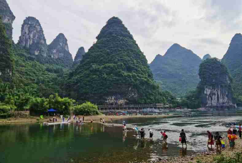 China sees recovery of domestic tourism